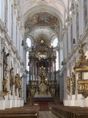 1EAB7CF4-1630-47BC-874D-07CCFACE61A8 The Devil and Old Peter in Munich