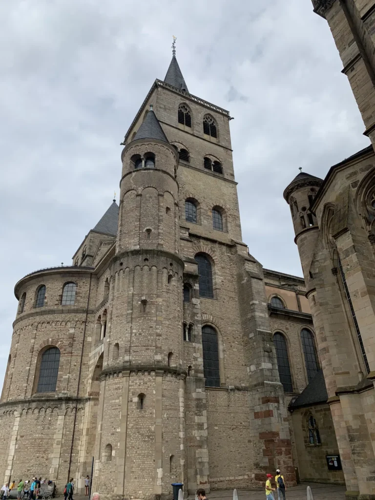 A64DD5C0-B6F7-454E-BB36-24B02805C492-768x1024 The devilish legend