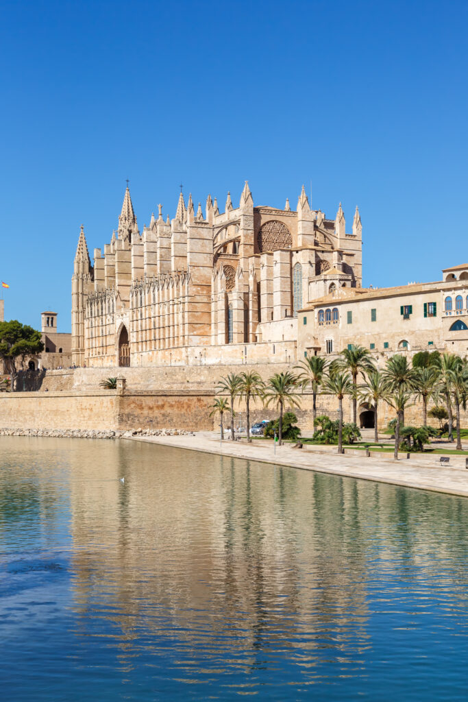 cathedral-catedral-de-palma-de-mallorca-la-seu-church-architecture-travel-traveling-holidays-vacation-portrait-format-spain-683x1024 The Dragon of Palma de Mallorca