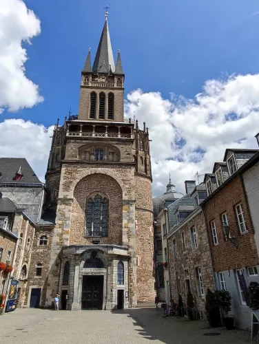 IMG_20230706_144140 The mysterious legend of Aachen Cathedral: When the devil financed a sacred building