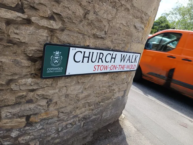 img_20250707_1500078184765629904138725-1 The fairytale Tolkien Gate in Stow-on-the-Wold