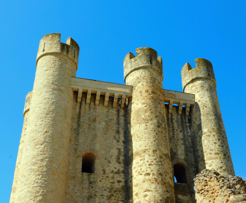 castle-valencia-de-don-juan-10-1024x847 The mysterious treasure of Castillo de Valencia de Don Juan: myth or reality?