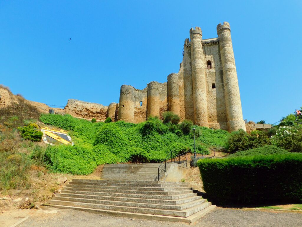 castle-valencia-de-don-juan-8-1024x768 The mysterious treasure of Castillo de Valencia de Don Juan: myth or reality?