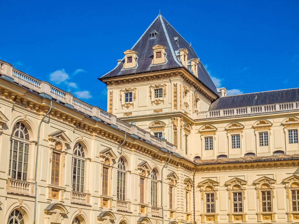 hdr-castello-del-valentino-3-1024x768 The mysterious chamber of Castello del Valentino: Discover Turin's timeless treasure