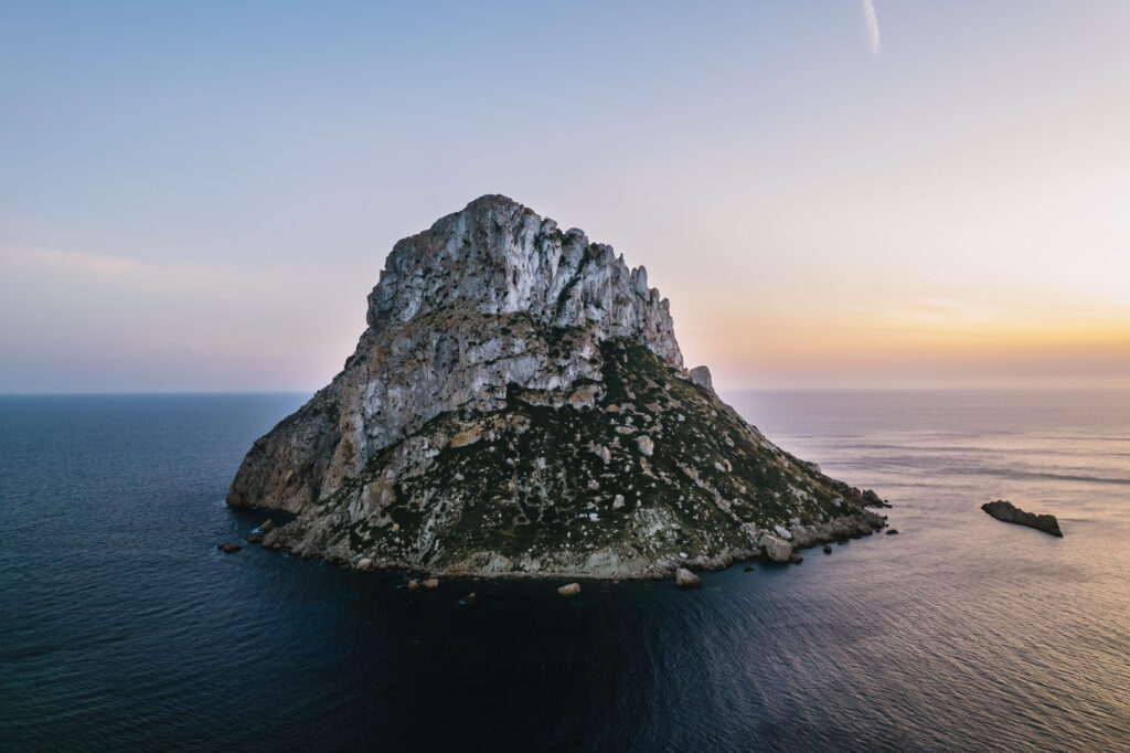 aerial-view-es-vedra-ibiza-sunset-showing-ocean-clear-skies-1-1024x682 The mystical appeal of Es Vedrà: Ibiza's enigmatic rock