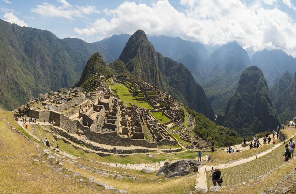 photographs-citadel-machu-picchu-andes-peru-3-1024x673 The Secrets of Machu Picchu: The Mysterious Lost City of the Incas