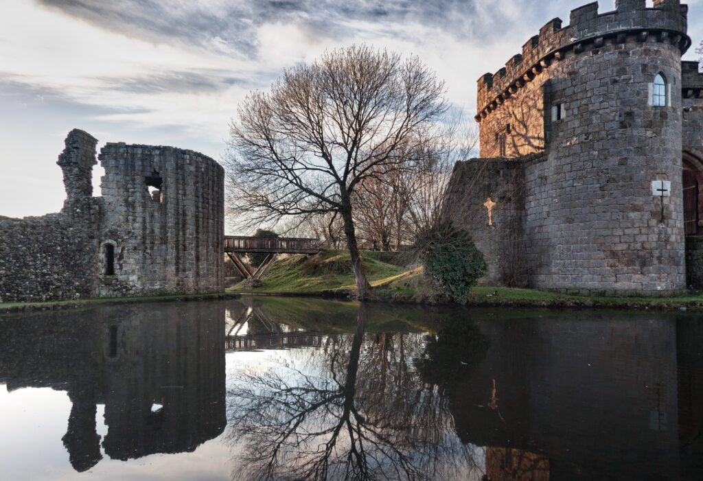 whittington-castle-shropshire-reflecting-moat-2-1024x701 Whittington Castle: The mysterious fortress that guards the Marian Chalice
