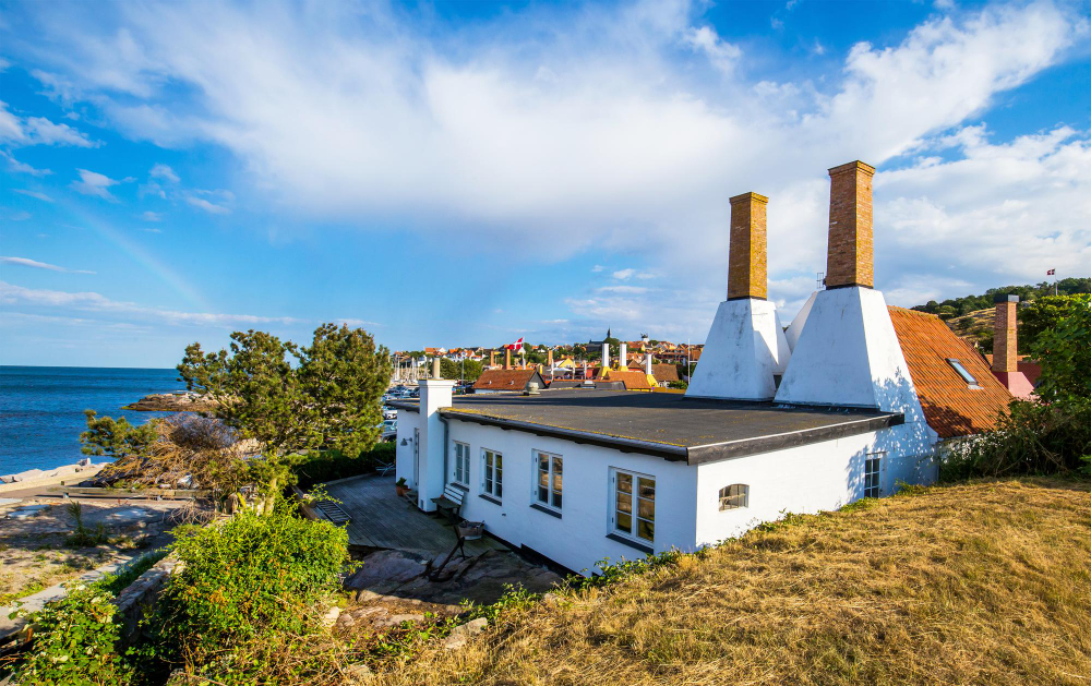 10887 The Mysterious Guardian: How Bornholm’s Troll Krølle-Bølle Protects the Island