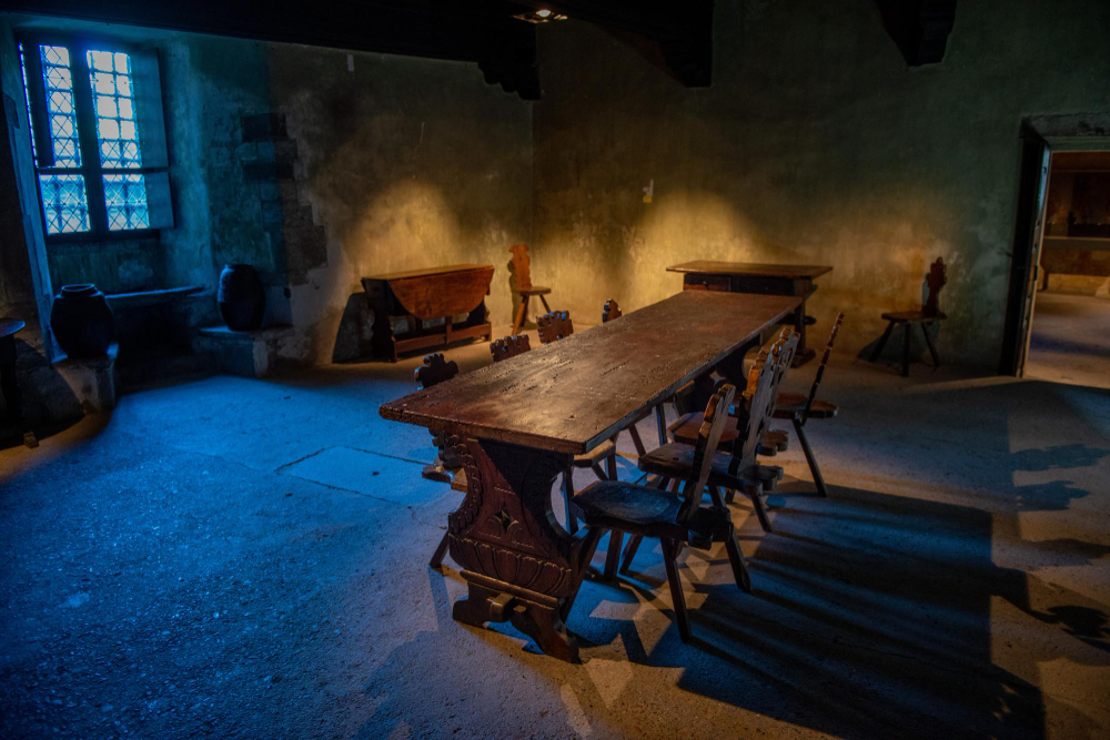 2901 The Legend of the “Barbuta” and Castello di Fénis: Between History and Myth