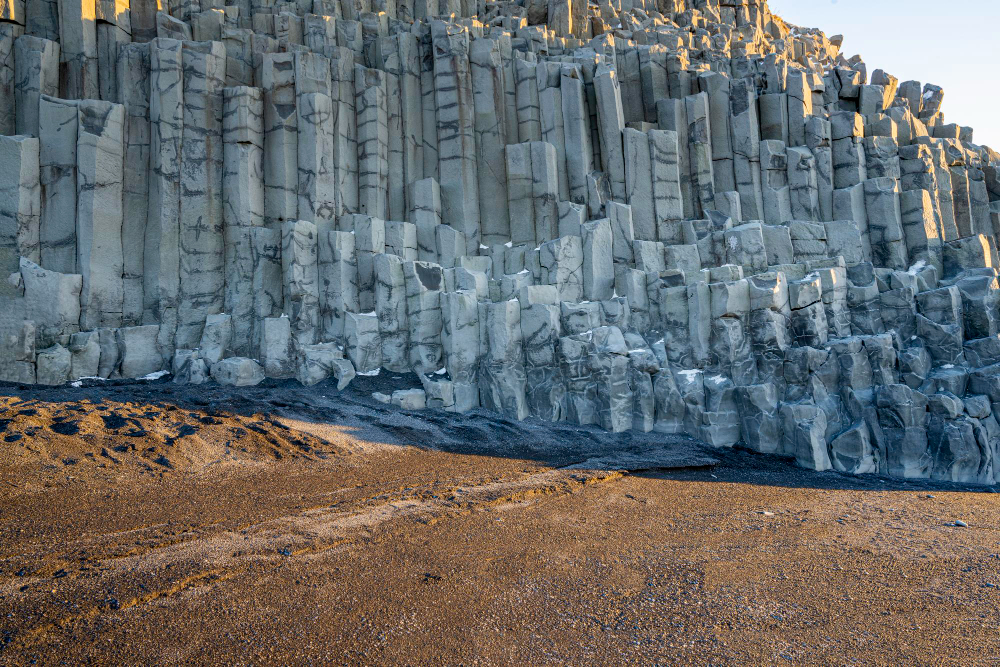 29275 Reynisdrangar – The Petrified Trolls and the Mystery of the Icelandic Coast