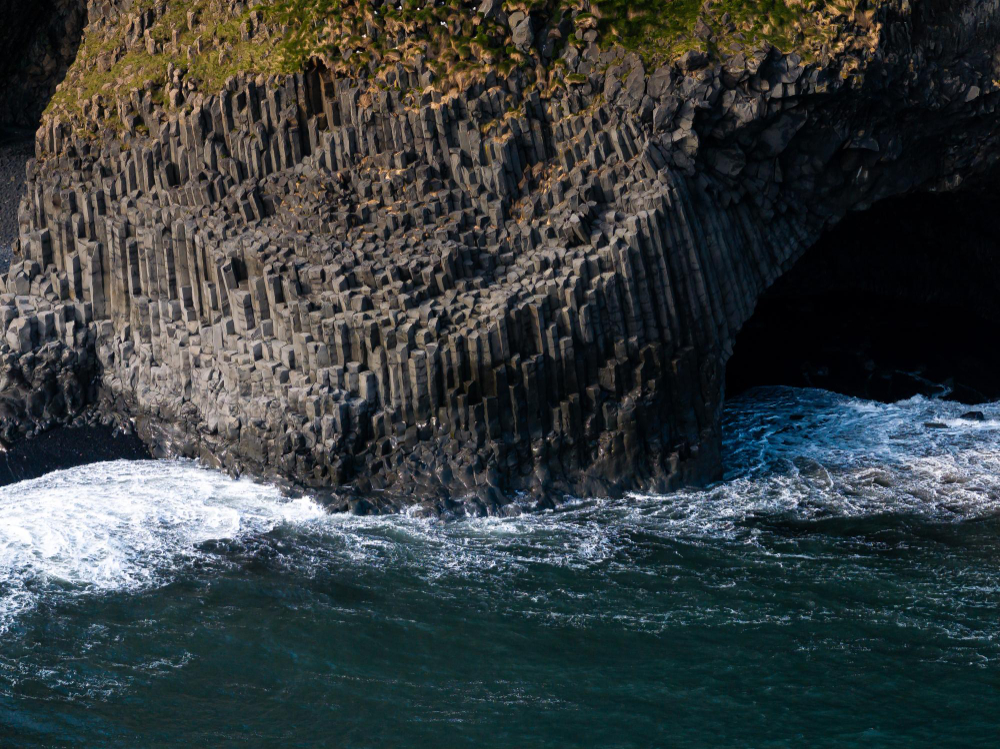 4083 Reynisdrangar – The Petrified Trolls and the Mystery of the Icelandic Coast