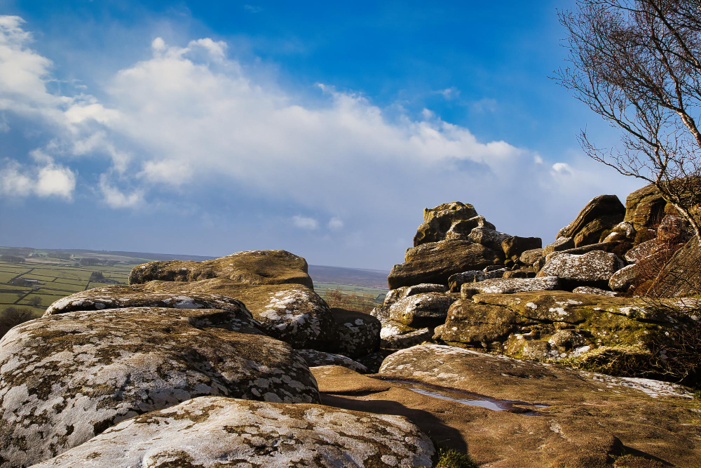 5830 The Secrets of Brimham Rocks: A Legend About the Druid Stone