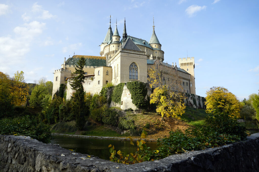 beautiful-historic-bojnice-castle-slovakia-daytime-3-1024x683 The secret of Bojnice Castle: the cursed treasure of the Thurzó family