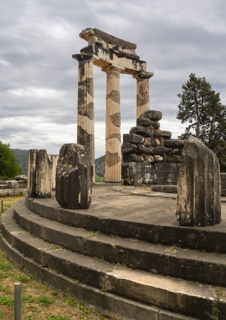 panoramic-view-temple-athena-pronaia-mountains-delphi-greece-against-stormy-sky-1-722x1024 The Secrets of the Oracle of Delphi: How Mysterious Visions Changed the Ancient World