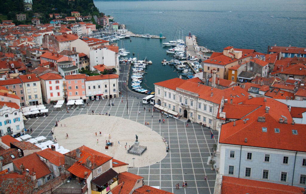 piran-city-slovenia-tartini-square-landmark-architecture-1024x651 Mysterious sounds on Tartini Square: The myth of Piran's musical heart