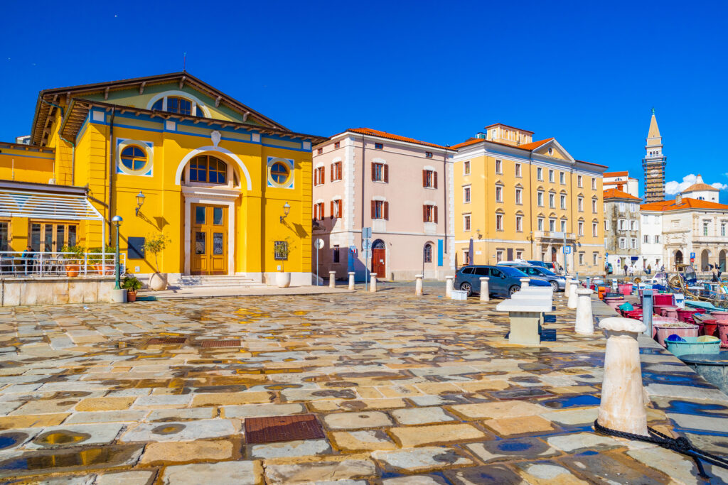 view-embankment-piran-with-historical-buildings-slovenia-1024x683 Mysterious sounds on Tartini Square: The myth of Piran's musical heart