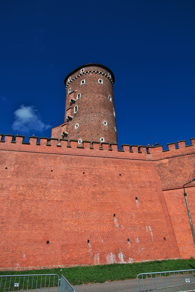 10049 The Dark Legend of the Wawel Dragon: A Terror in Kraków