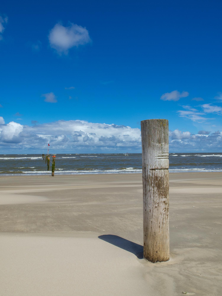 103640 The Golden Secret of Norderney: The Mysterious Legend of the Sunken Ship
