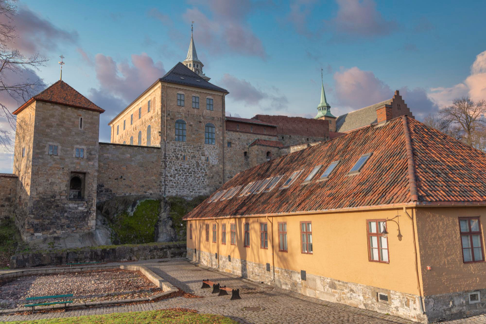 10586 Akershus Fortress: The “Bloody Tower” and the Gruesome Legend of Knut Alvsson