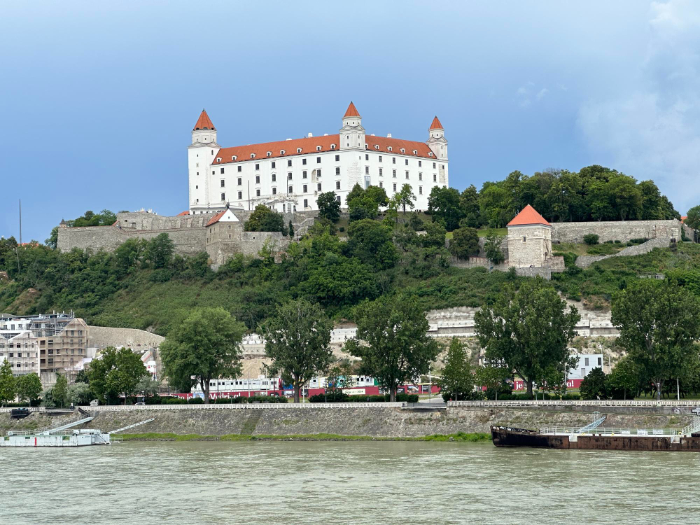1227 The Golden Horse of Bratislava – A Legend from Times Long Past