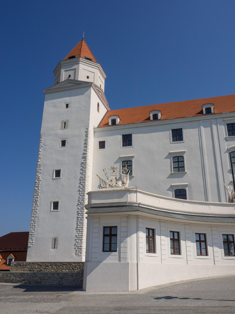 13031 The Golden Horse of Bratislava – A Legend from Times Long Past