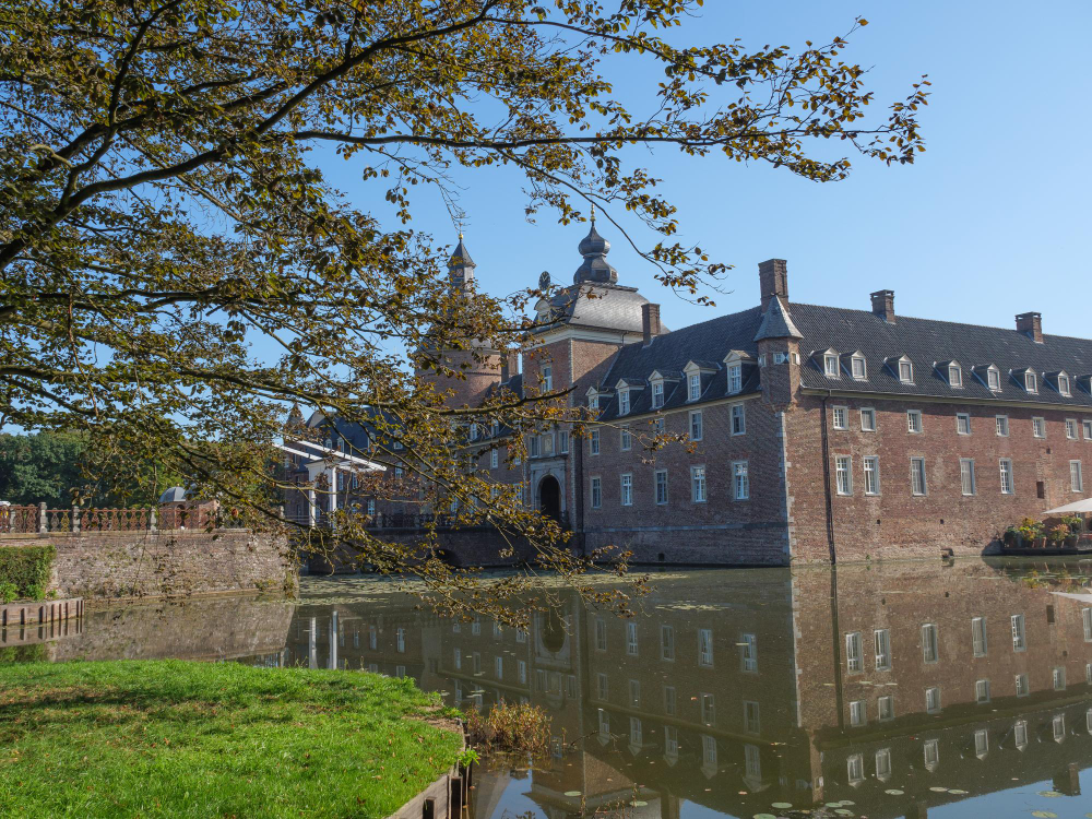 29268 Mysterious Fog and Whispering Voices: The Legend of Anholt Castle and Its Fairies