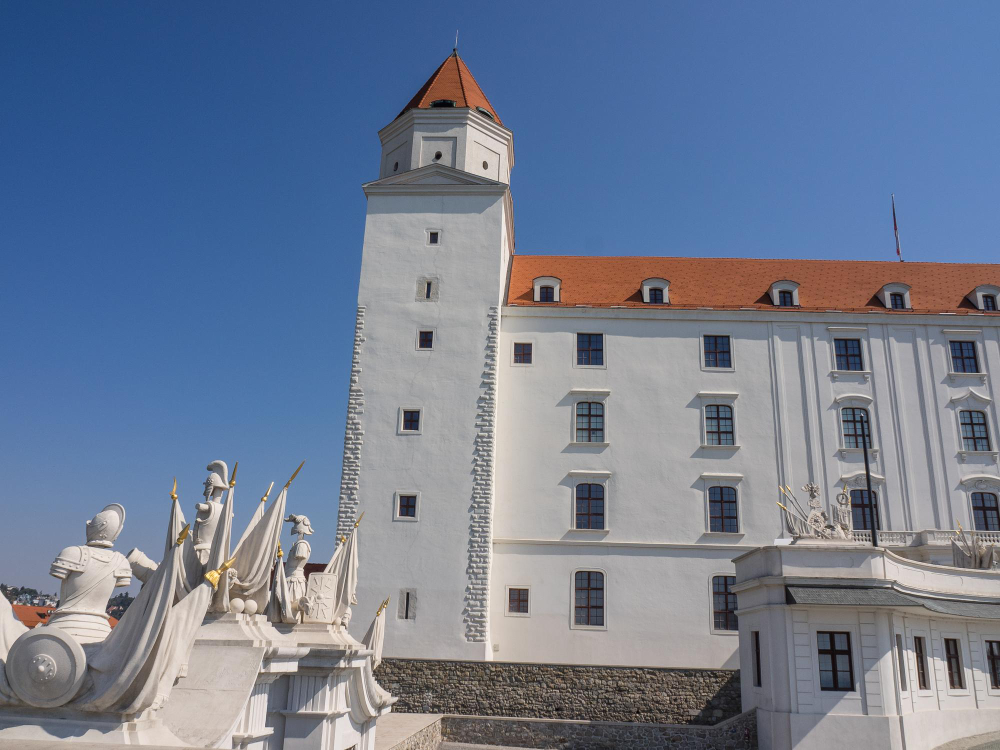 34747 The Golden Horse of Bratislava – A Legend from Times Long Past