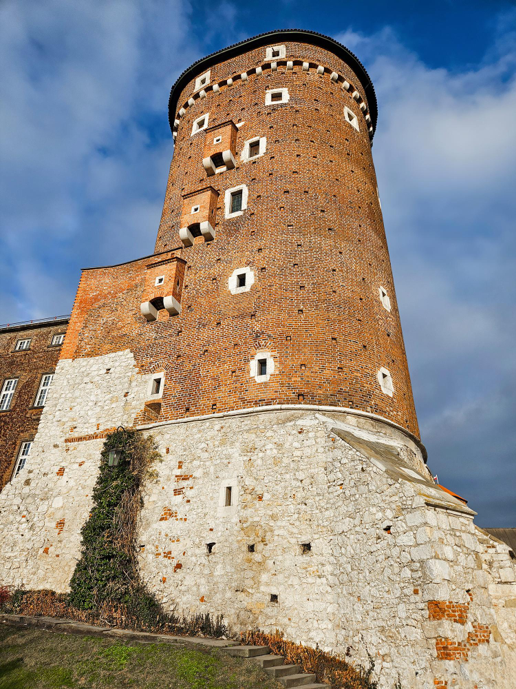 416 The Dark Legend of the Wawel Dragon: A Terror in Kraków