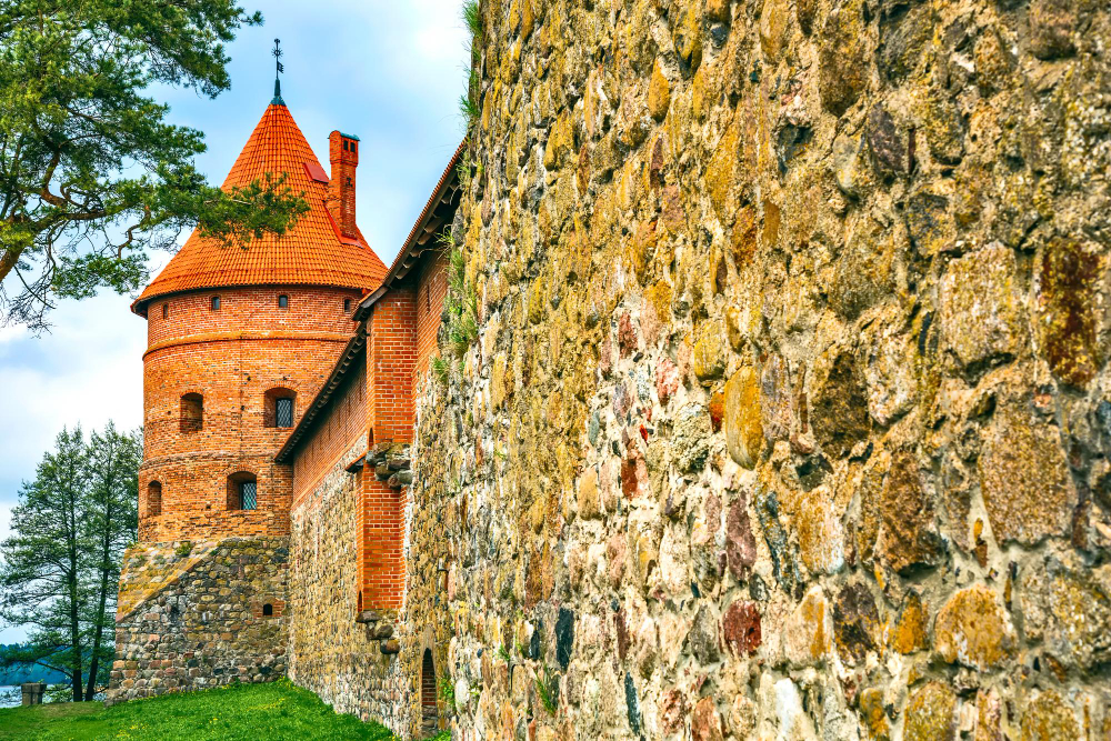439 Between Reality and Myth: The Mysterious History of Trakai Castle