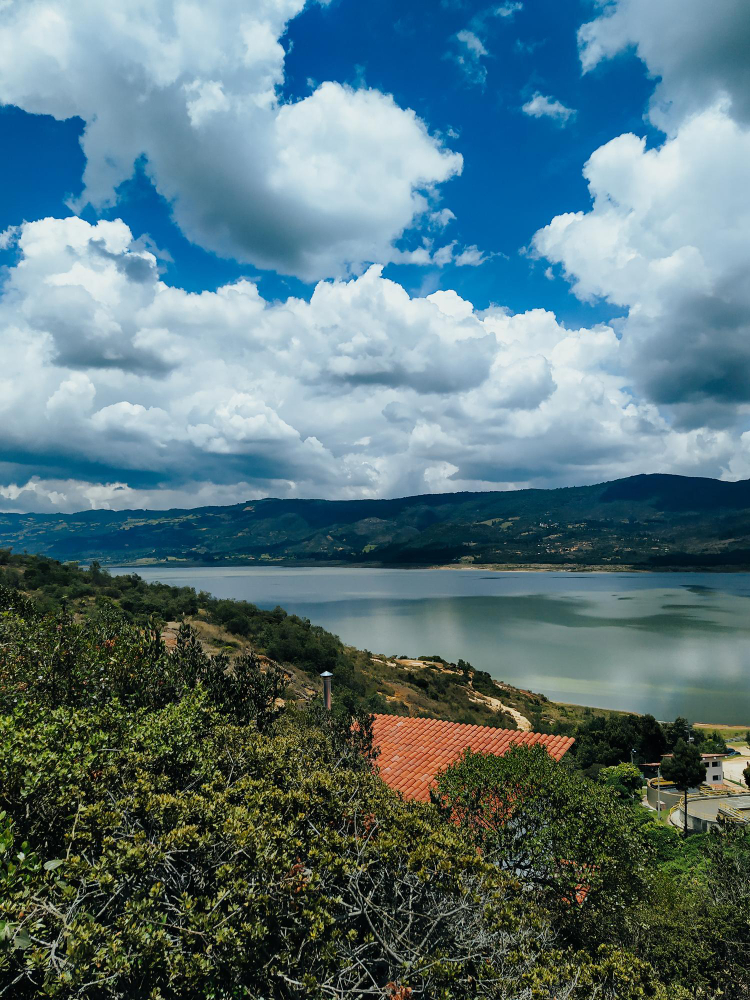 47148 Lake Guatavita: Myths, Mysteries, and the Curse of the Hidden Gold