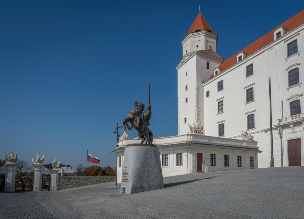 559 The Golden Horse of Bratislava – A Legend from Times Long Past