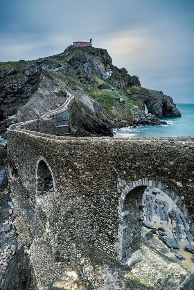 573-1 San Juan de Gaztelugatxe: The Mystical Rock That Enchants Movie Fans and Pilgrims Alike