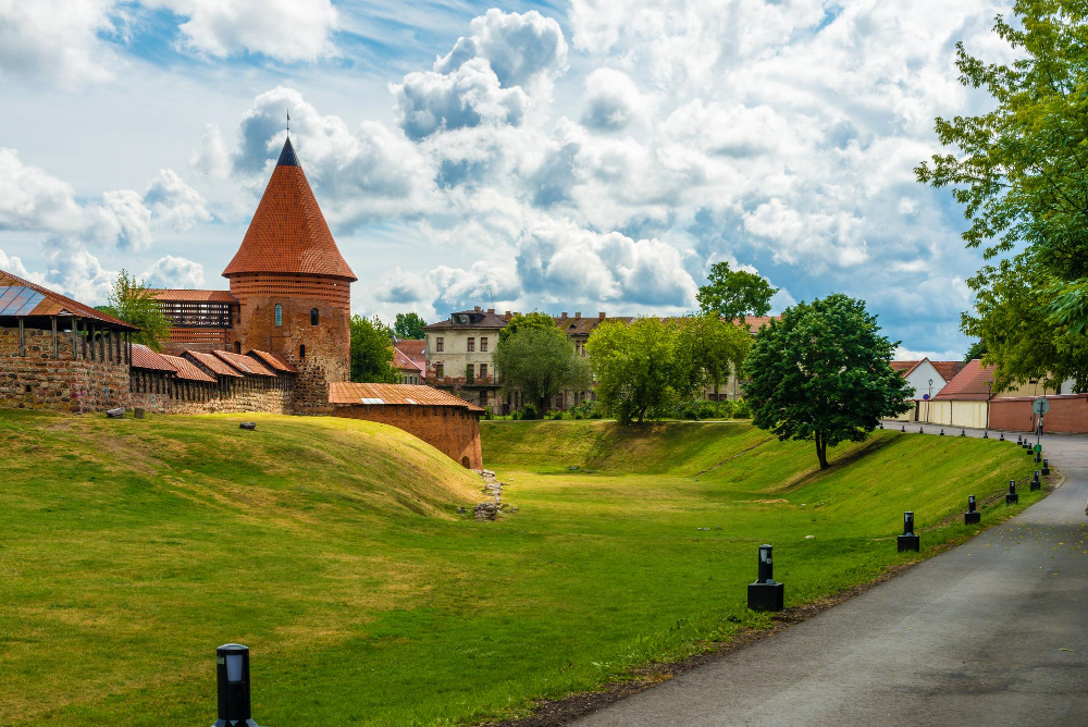 611 The Virgin of Kaunas: How a Woman Became the Savior of a City