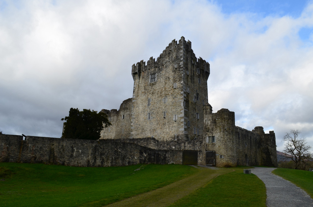 684 Ross Castle: The Mystical Legend of Chief O’Donoghue Mór and His Eternal Ride Across Lough Leane
