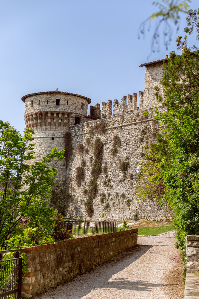1002-2 The “Falcone d’Italia”: The Turbulent History of the Castello di Brescia and Its Role in the Struggle for Freedom