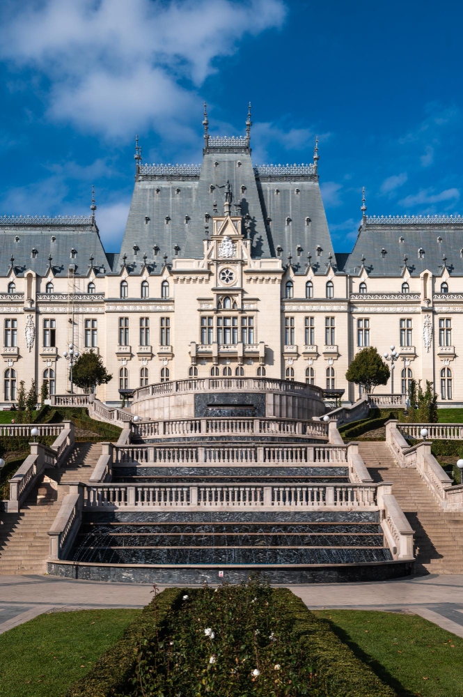 11148 The Myth of the Clock Tower at the Palace of Culture in Iași: A Legend Full of Secrets