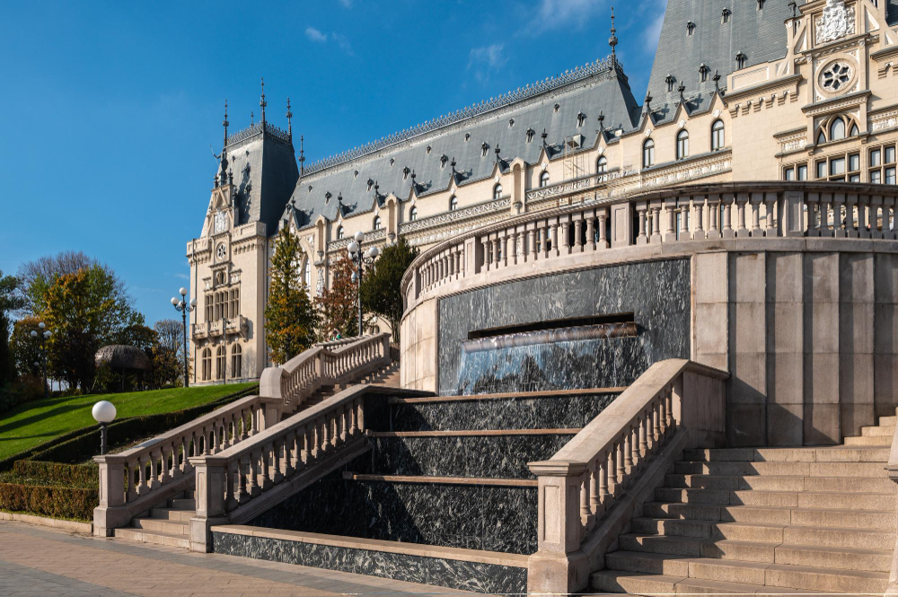 11149 The Myth of the Clock Tower at the Palace of Culture in Iași: A Legend Full of Secrets
