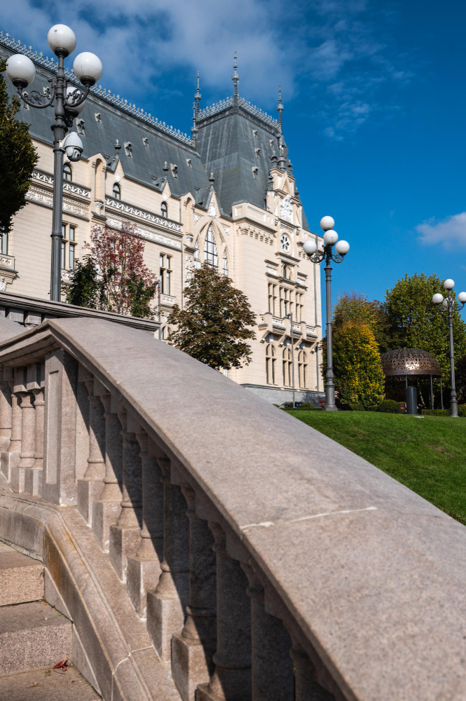 11162 The Myth of the Clock Tower at the Palace of Culture in Iași: A Legend Full of Secrets