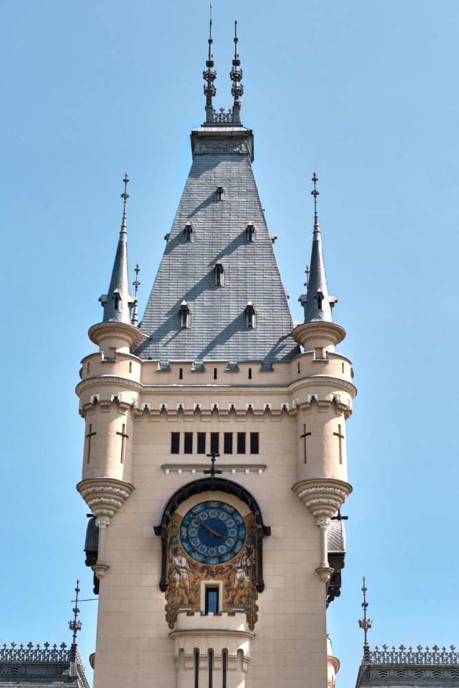 11665 The Myth of the Clock Tower at the Palace of Culture in Iași: A Legend Full of Secrets
