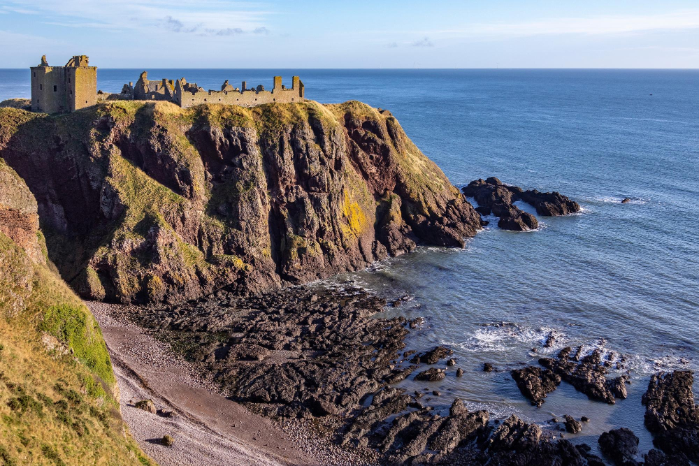 1548-1 Dunnottar Castle: The Legend of the Burning Church and a Dark Chapter in Scottish History