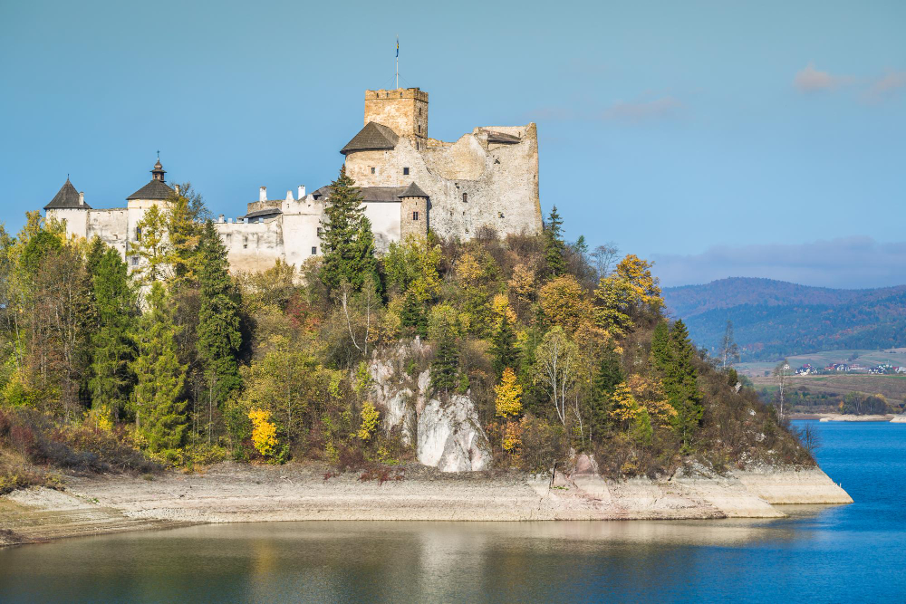1684 The Myth of the Inca Treasure: A Mysterious Legend Surrounding Niedzica Castle on Lake Czorsztyn