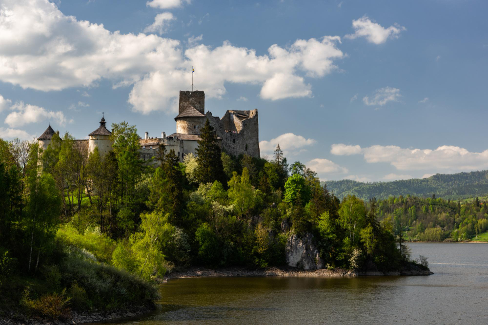 1732 The Myth of the Inca Treasure: A Mysterious Legend Surrounding Niedzica Castle on Lake Czorsztyn