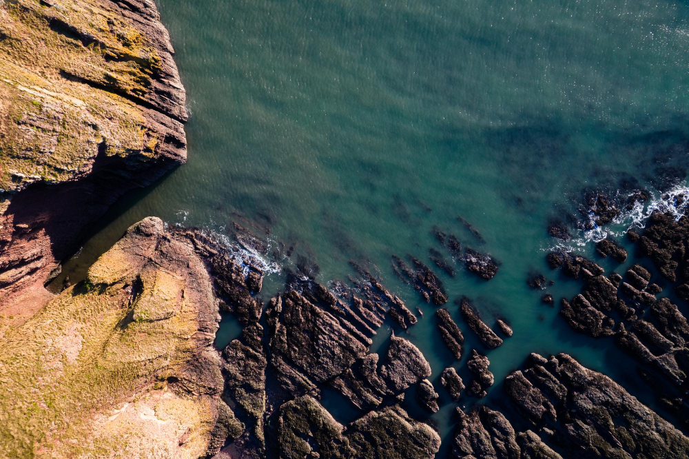 1810 Dunnottar Castle: The Legend of the Burning Church and a Dark Chapter in Scottish History