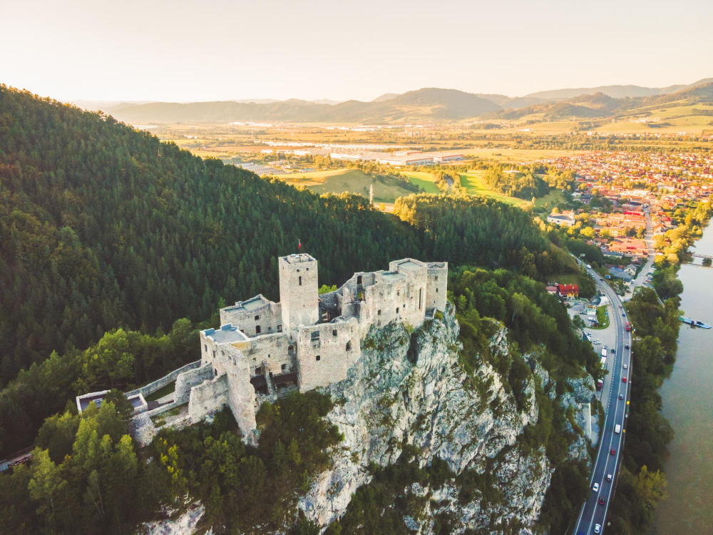 18430 The Tragic Cliffs of Strečno – A Curse of Rivalry and Death