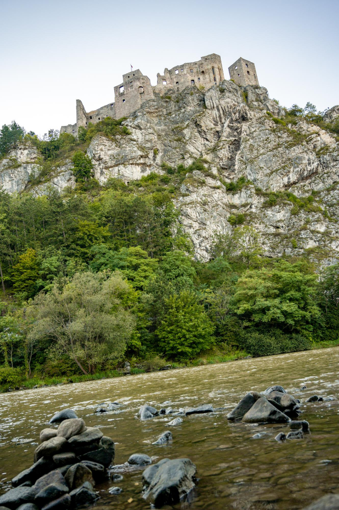 18527 The Tragic Cliffs of Strečno – A Curse of Rivalry and Death