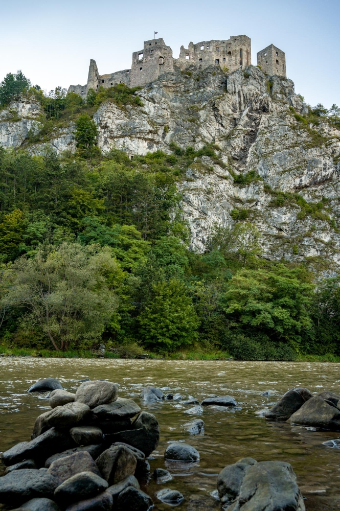 18529 The Tragic Cliffs of Strečno – A Curse of Rivalry and Death