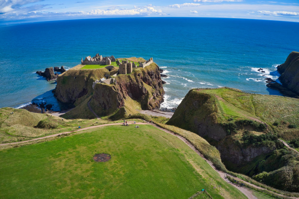 195 Dunnottar Castle: The Legend of the Burning Church and a Dark Chapter in Scottish History