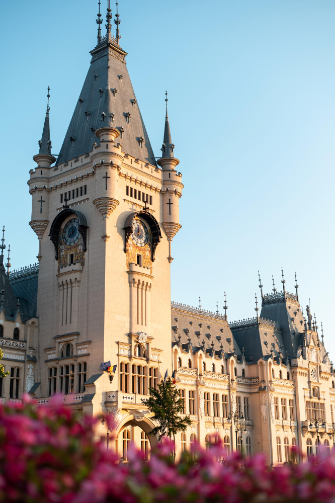 20706 The Myth of the Clock Tower at the Palace of Culture in Iași: A Legend Full of Secrets
