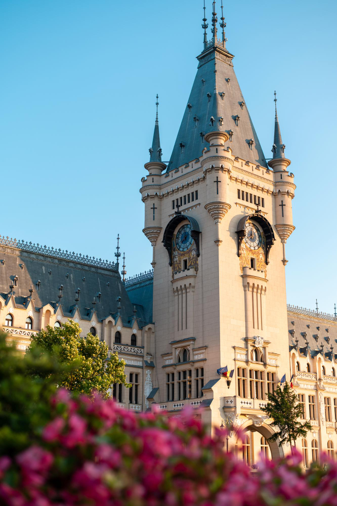 20707 The Myth of the Clock Tower at the Palace of Culture in Iași: A Legend Full of Secrets