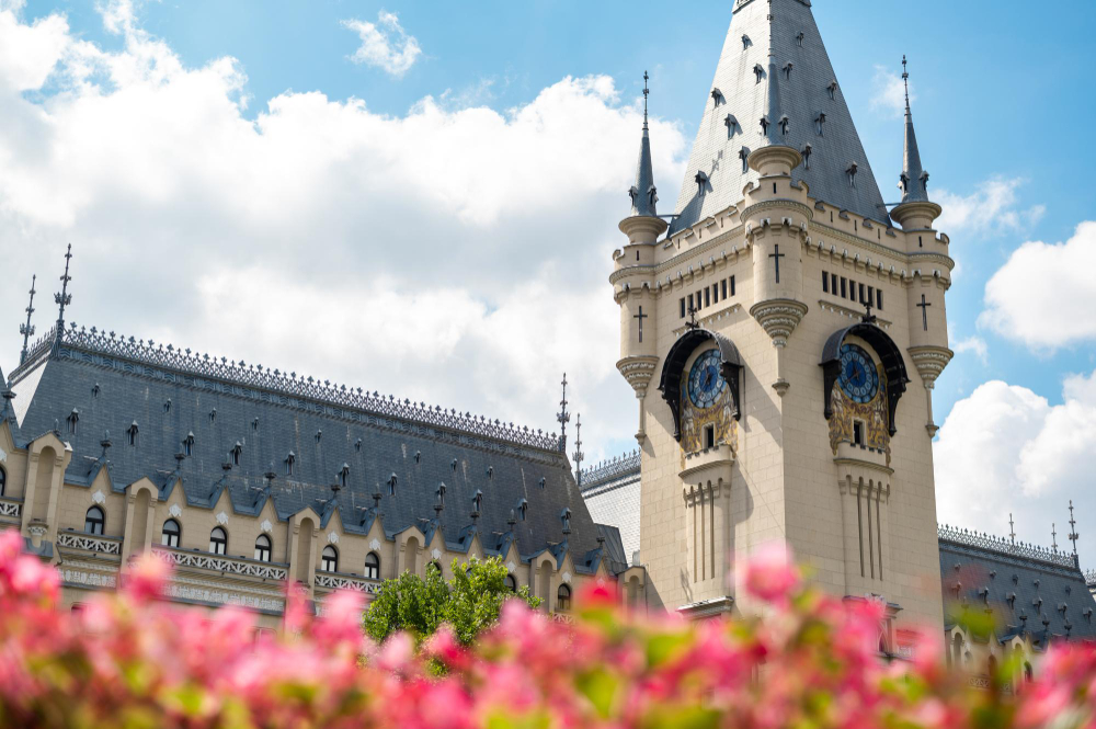 20709 The Myth of the Clock Tower at the Palace of Culture in Iași: A Legend Full of Secrets